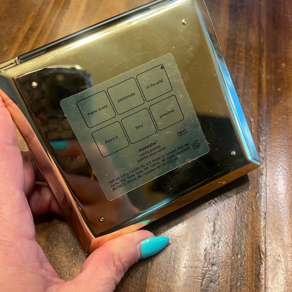 Tarte Eyeshadow Palette - Neutral Shades - Picture 4 of 5